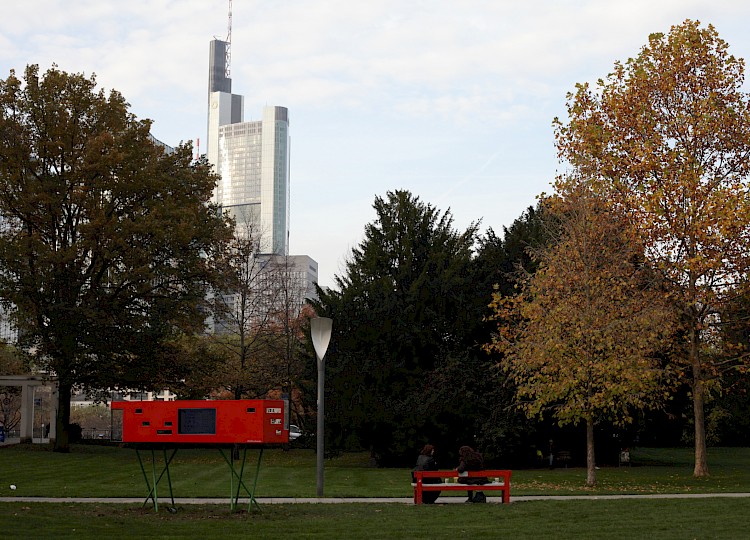 tiny Info-Box by schneider+schumacher © tinyBE #1, photo: Josefine Rauch